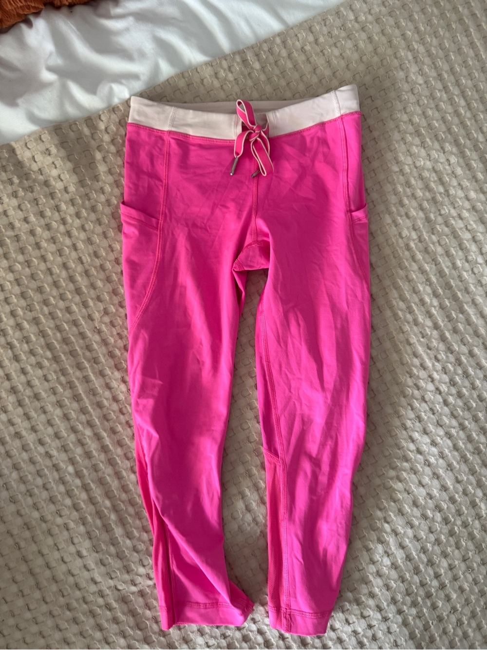 Y2K Vintage Lululemon ' Pink Active Capri Pants with Contrast Waistband
